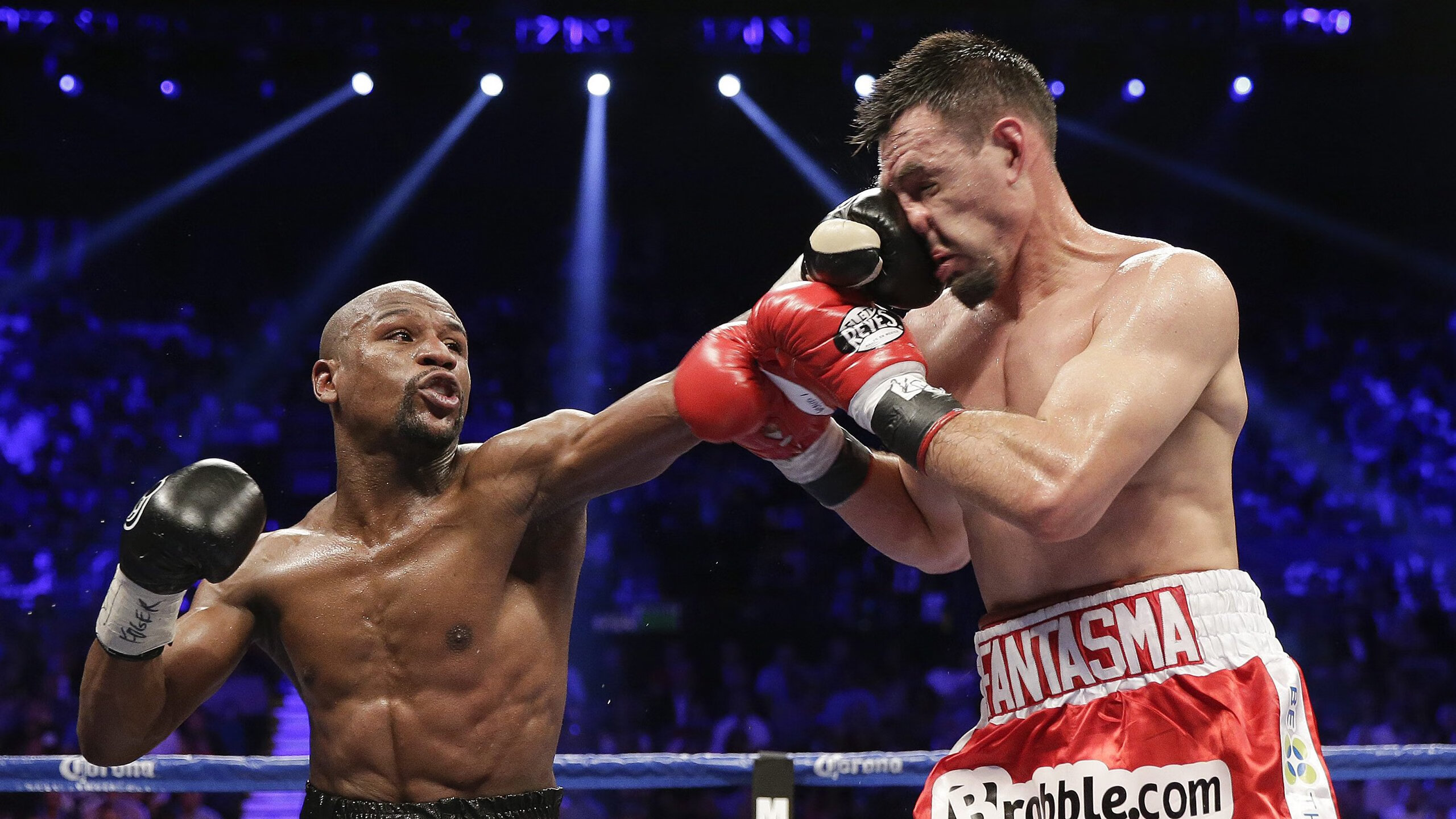 恩多比·恩乔：带领南非队突破防线，为全队提供稳定的进攻保障